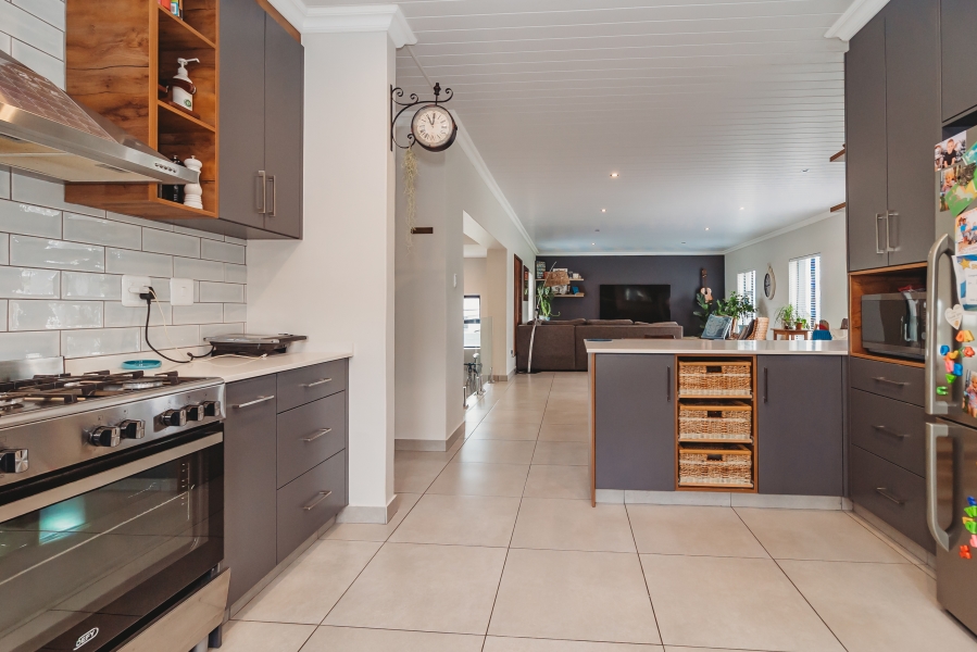 3 Bedroom Property for Sale in Blue Mountain Village Western Cape